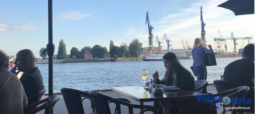 Gastronomía en el puerto de Hamburgo